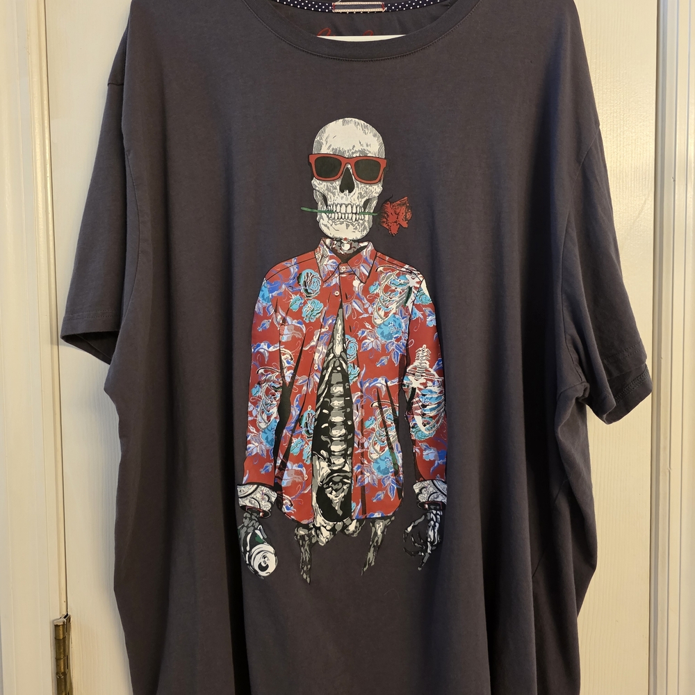 Robert Graham Dark Gray Skull Graphic Tee